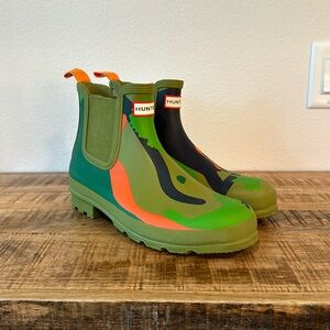 Hunter Chelsea Boots with Exploded Camo Print